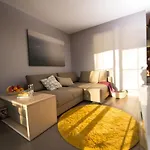 Kleiner Sundblick – In Lemkenhafen Apartment