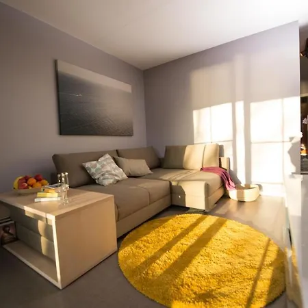 Kleiner Sundblick - In Lemkenhafen Apartment